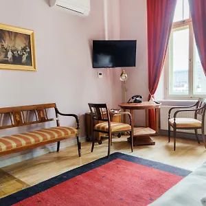 4* 아파트호텔 Chopin Boutique